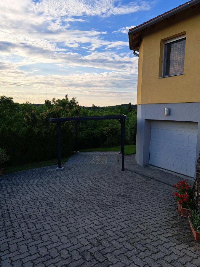 Hotel Nefelejcs Vendeghaz Balatonkenese Exterior foto
